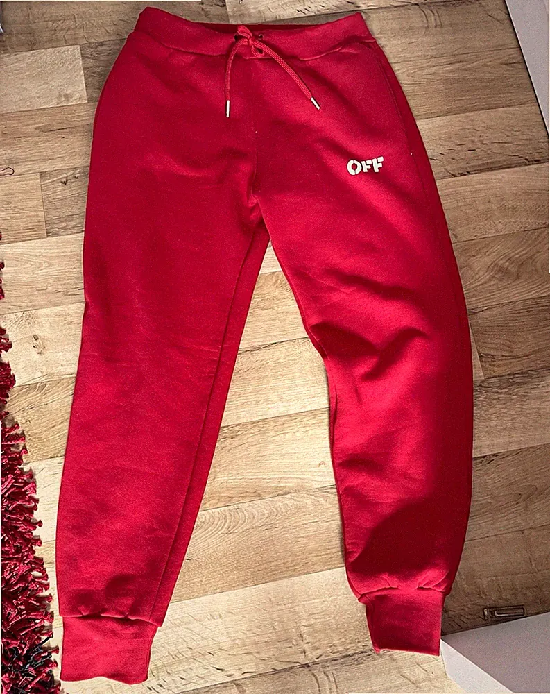0039 Italy Jogginghose Rot Gr. M Zugband elastischer Bund gerades Bein