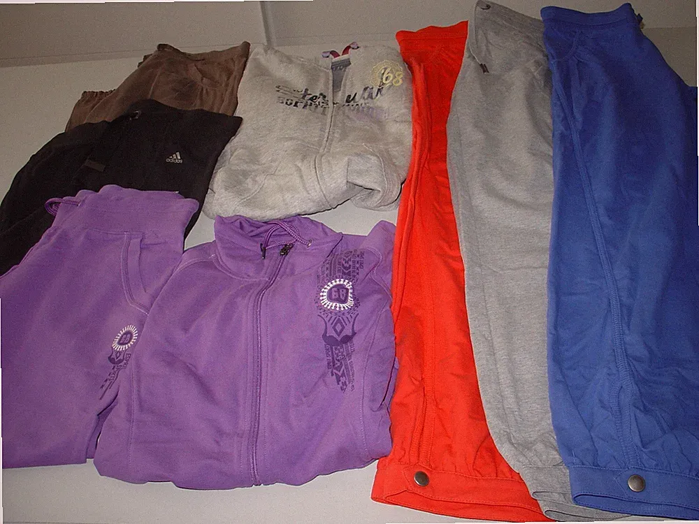 8 Tlg Marken Damen Sport Bekleidungspaket M/L (38-40) ADIDAS, ESPRIT, VENICE B.