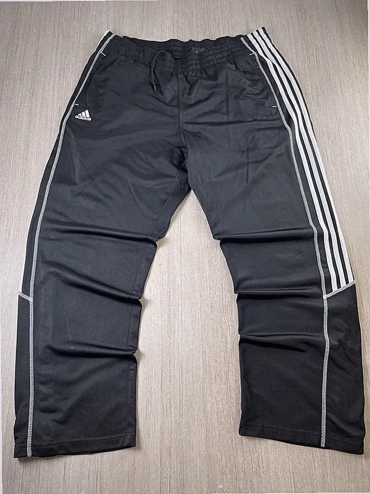 Adidas 3-Streifen Trainingshose Herren Gr. XL schwarz Jogginghose Sport Sweatpants