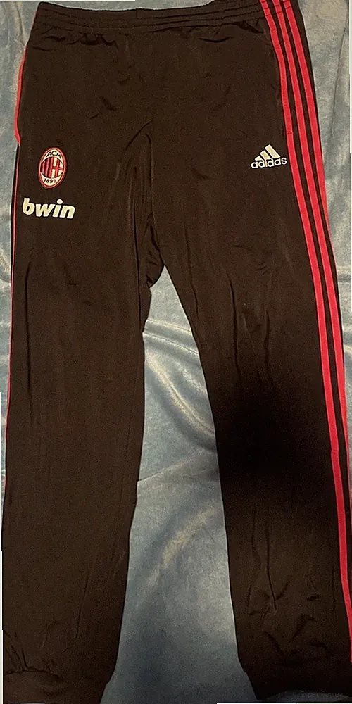adidas AC Milan Herren Jogginghose schwarz rot mit bwin Sponsor, Größe L
