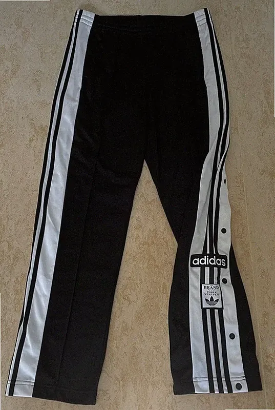 adidas Adibreak Kulthose Gr. M schwarz Chile62 Originals