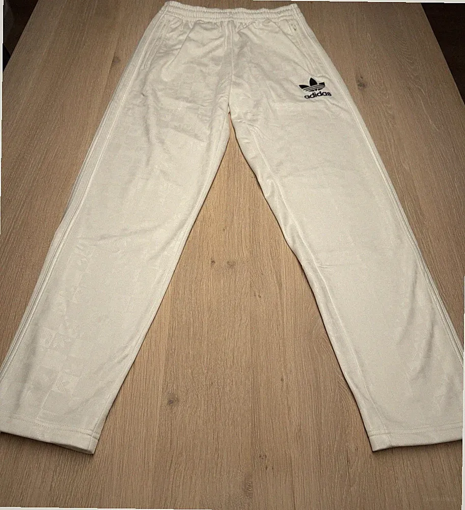 Adidas Chile 62 Hose tracking pant Gr. S limited edition weiß/schwarz