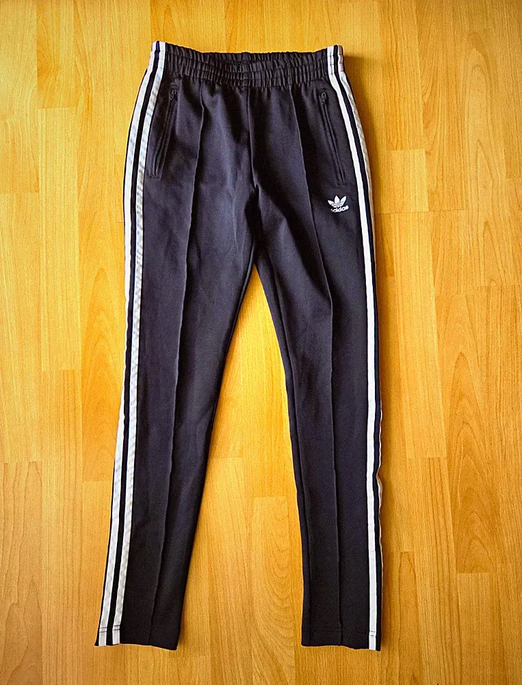 adidas Damen Jogginghose schwarz/weiß schmal zulaufend elastischer Bund Gr. 32