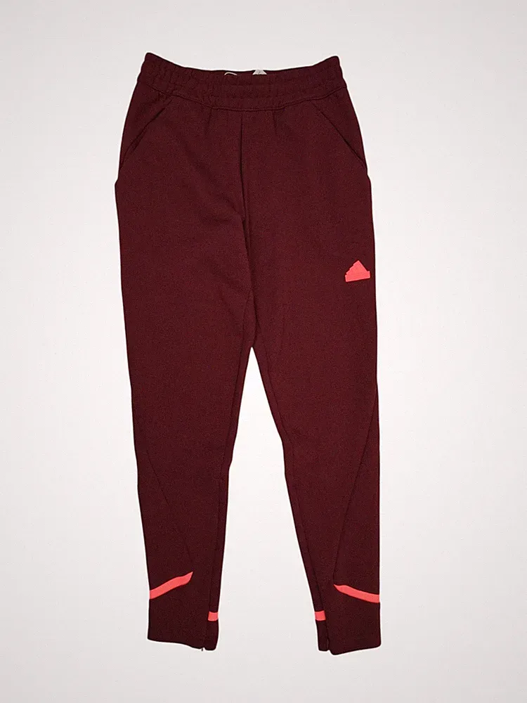Adidas Designed for Gameday Hose Herren Jogginghose in Shadow Red Gr. S