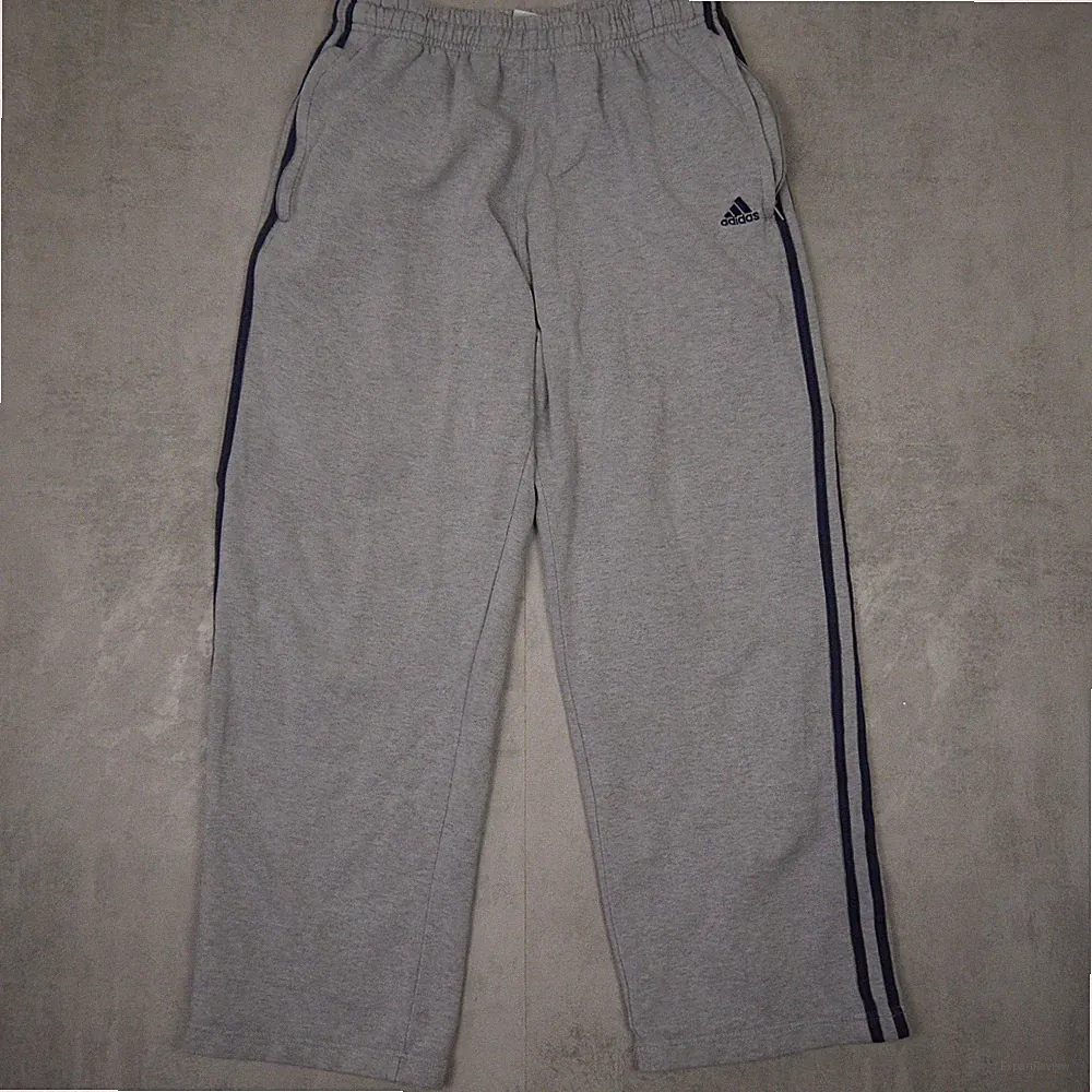 Adidas Essentials 3-Stripes Jogginghose Herren M Grau Open Hem Sportwear
