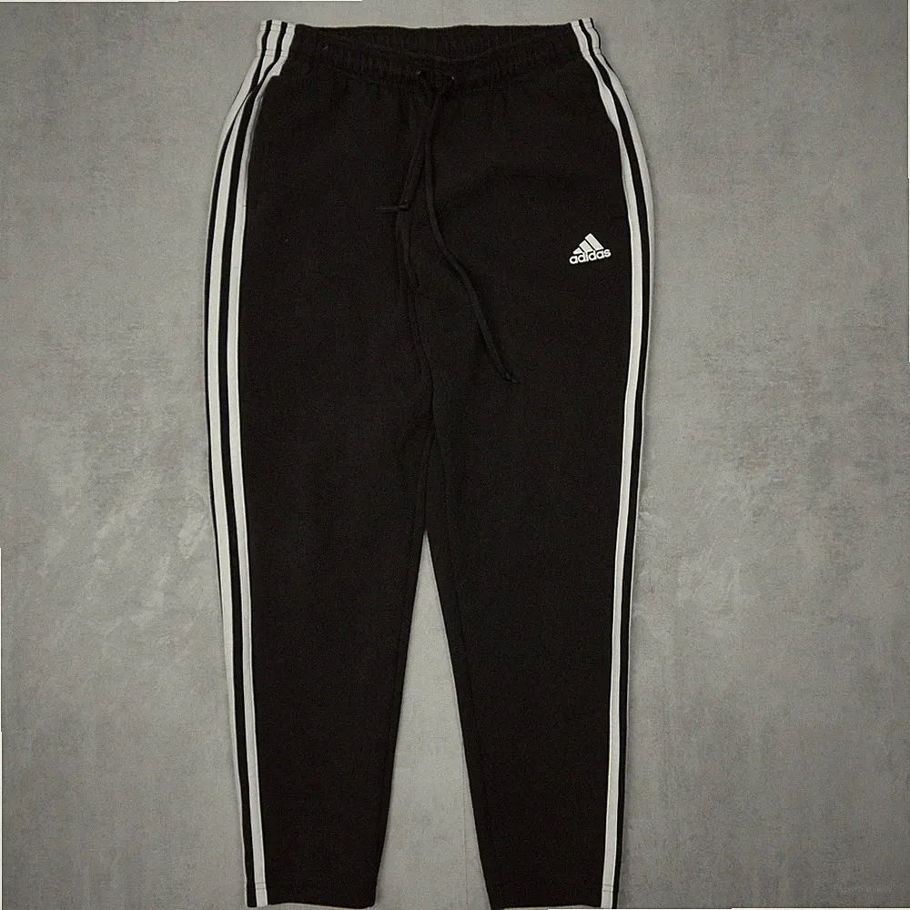 Adidas Essentials 3-Stripes Jogginghose Herren M Schwarz Fleece Sportwear
