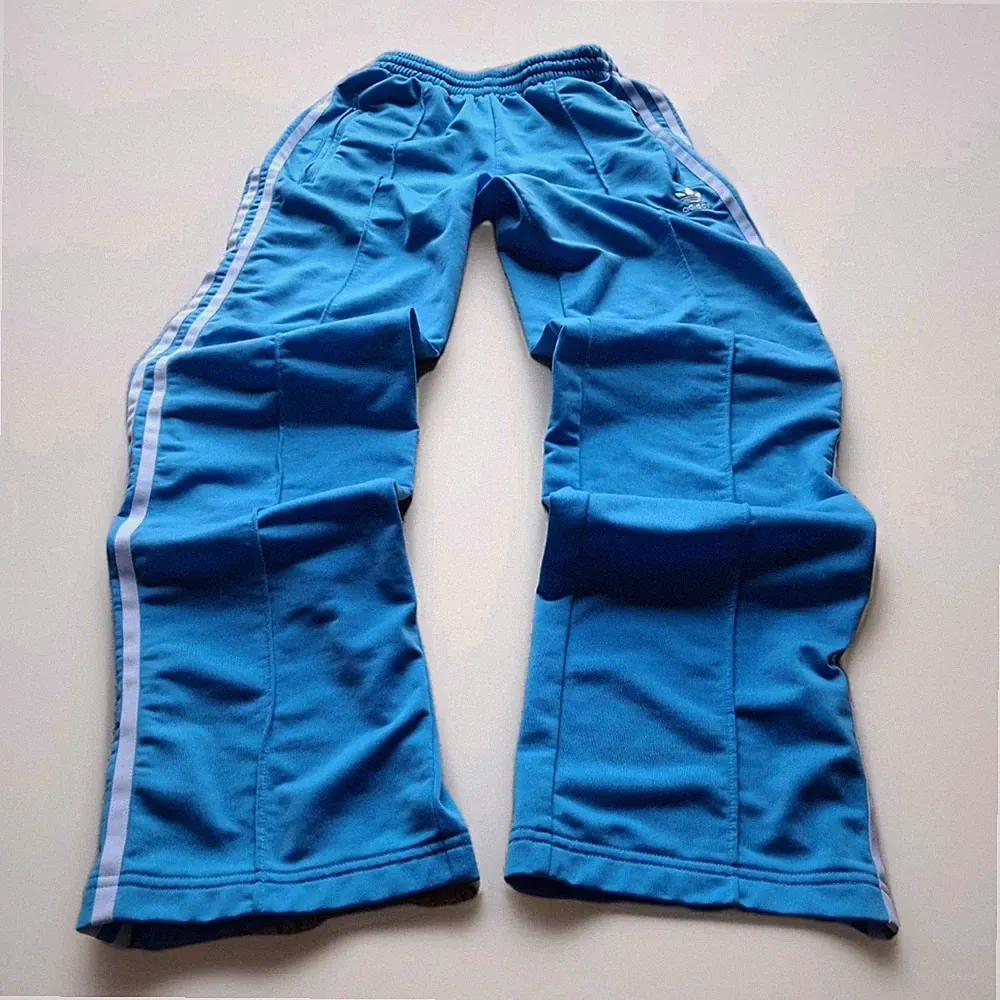 ADIDAS Firebird Loose Open Wide Leg Trainingshose Trackpants D 34 XS S Hell Blau