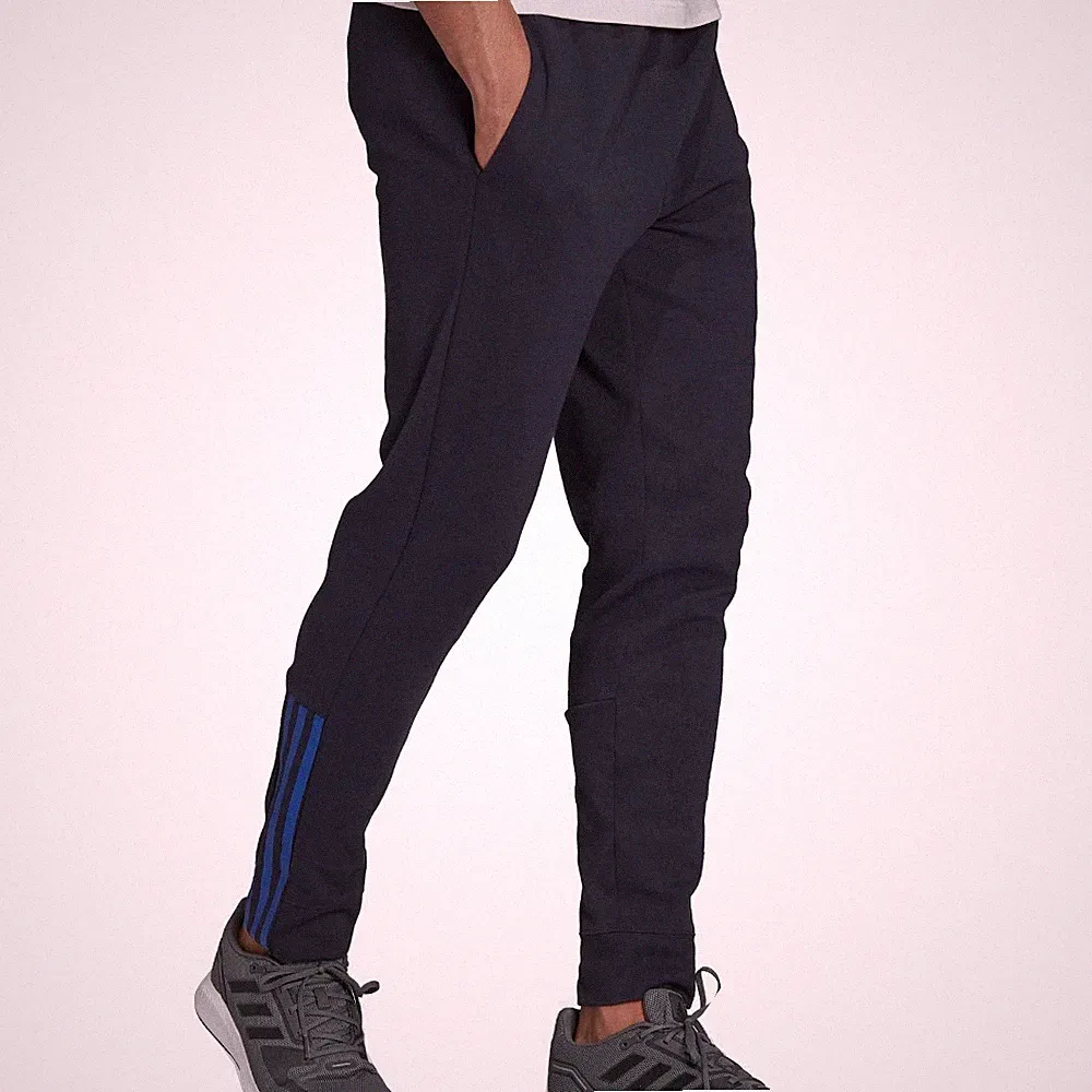 adidas Herren Essentials 3-Steifen Trainingshose Jogginghose Sporthose Gr.S blau