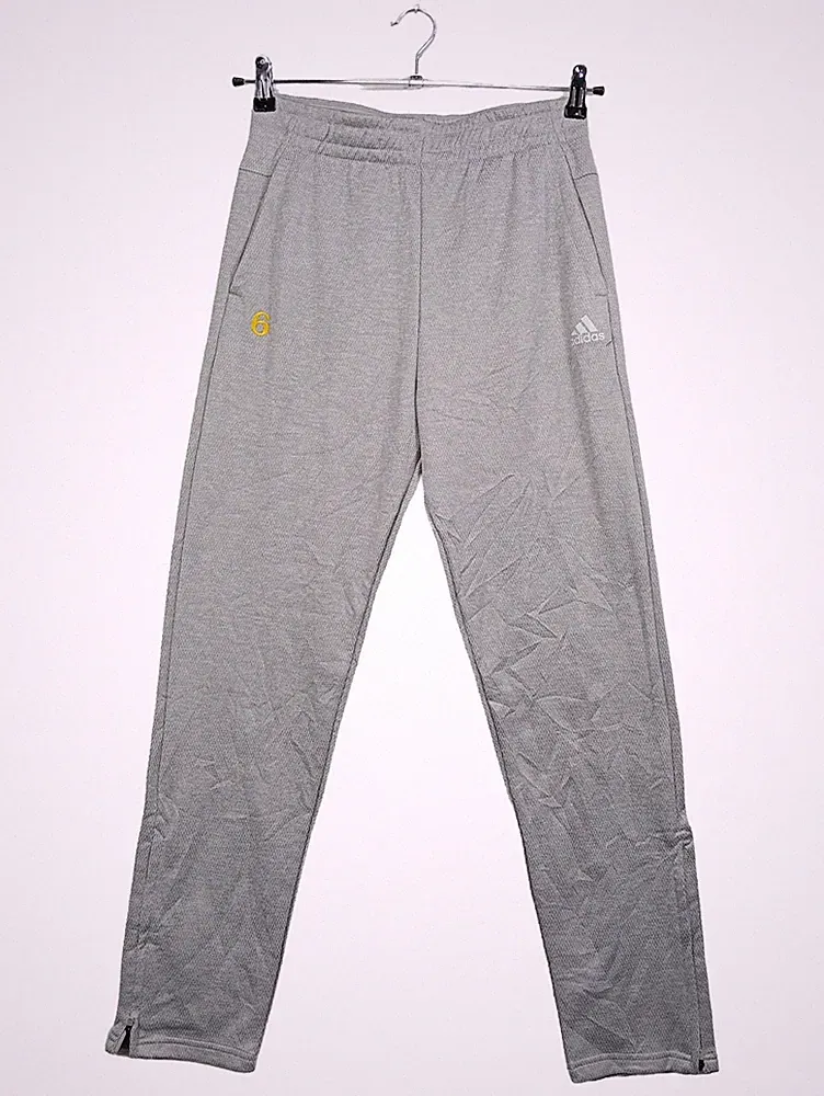 Adidas Herren Jogginghose Gr. 46/S (38) Grau Sportlich