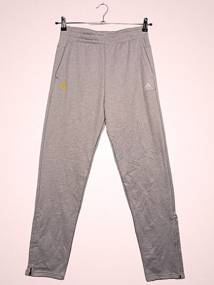Adidas Herren Jogginghose Gr. 46/S (38) Grau Sportlich