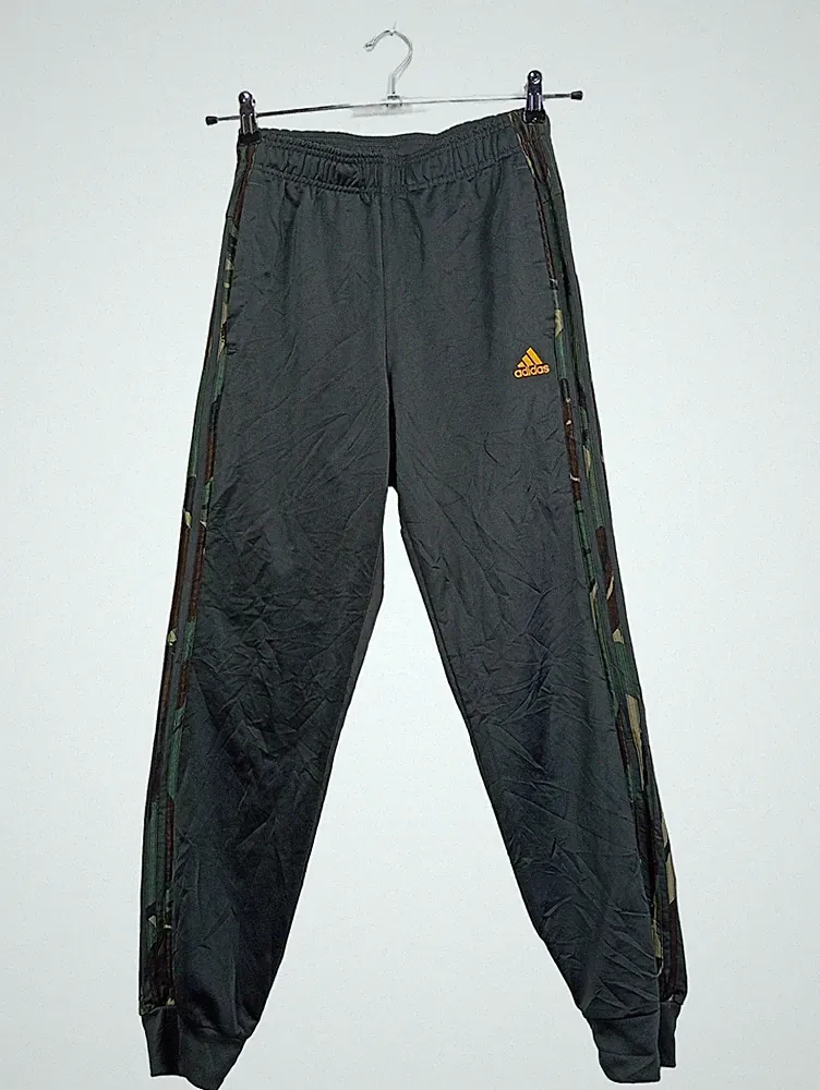 Adidas Herren Jogginghose Grün Camouflage Streifen Gr. S