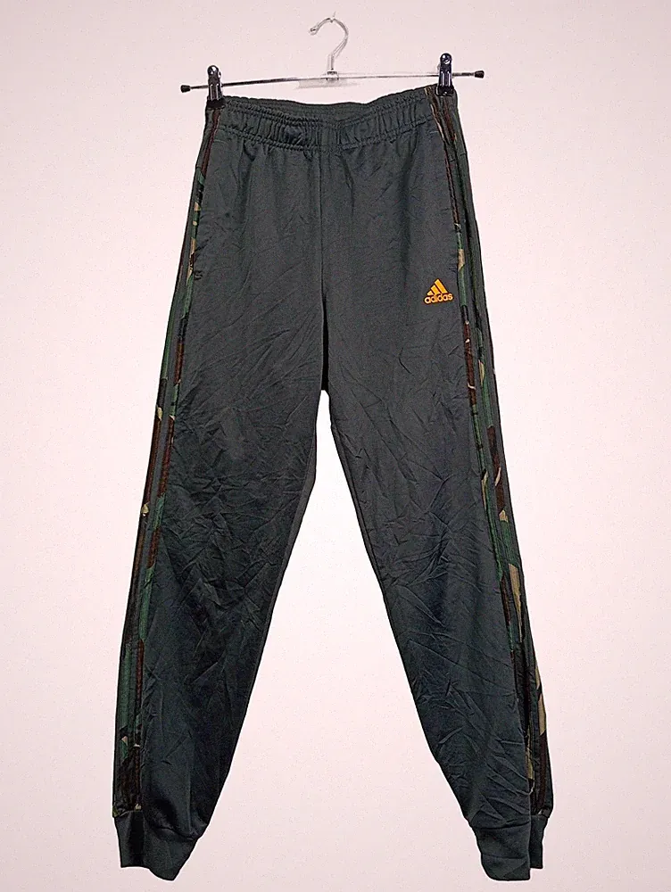 Adidas Herren Jogginghose Grün Camouflage Streifen Gr. S