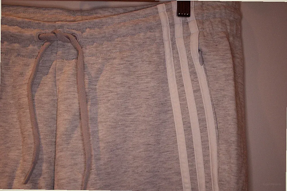 Adidas Jogginghose - Eingriffstaschen Beinabschluss je mit RV - grau weiß Gr. L