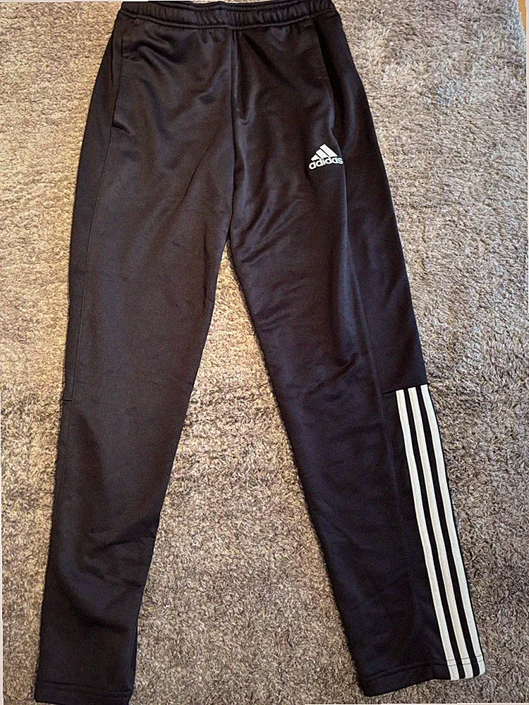ADIDAS Jogginghose Gr. S Neu ohne Etikett