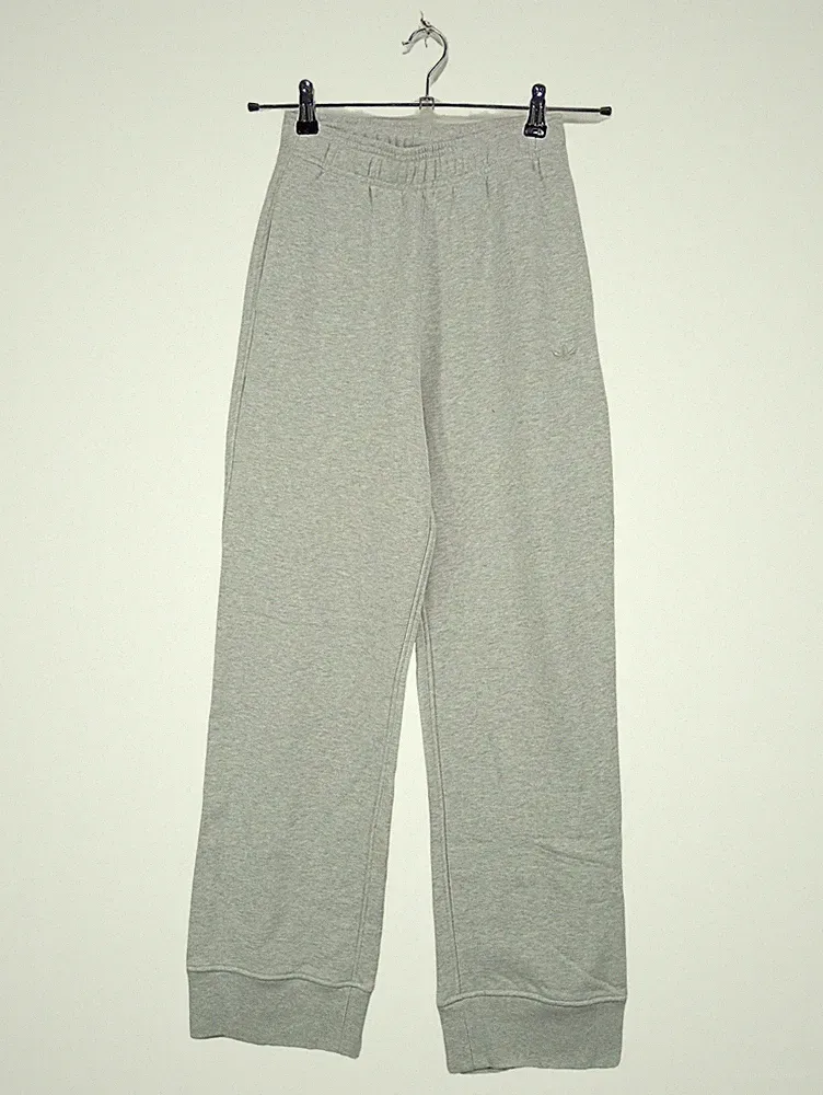adidas Jogginghose Grau Melange Gr. 32 Sportlich