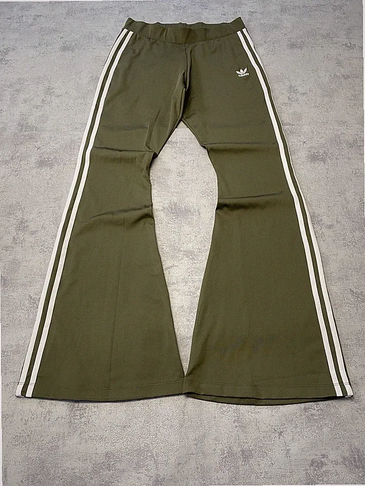 Adidas Originals Flared Hose / Schlaghose – Khaki Grün – Gr. 36 (Etikett 38/40)