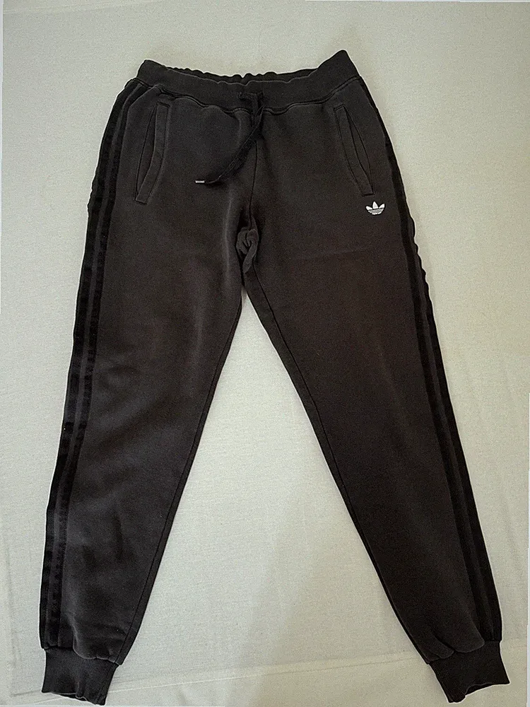 adidas Originals Jogginghose Slim Fit Hose, Größe M, Schwarz Bundende „eng“ TOP