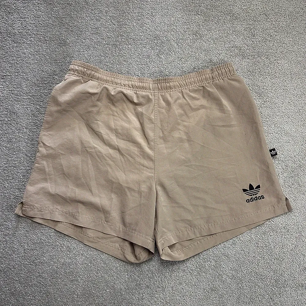 ADIDAS Vintage Shorts Bermudas Gr. M Jogging Sporthose 80er Retro 5016 Beige