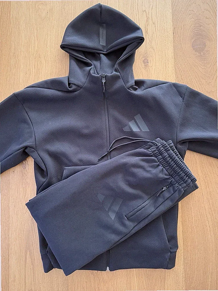 Adidas Z.N.E. Trainingsanzug Jogginghose und Jacke Gr.XS Schwarz, wie Neu