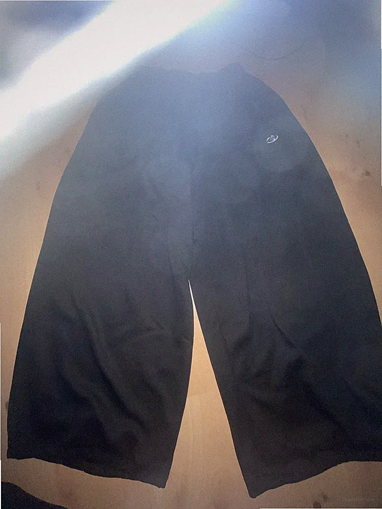 Baggy Black Jogginghose