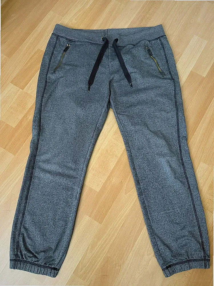 bequeme H&M SPORT Jogginghose Jogger Gr. L ca. 42 Dunkelgrau Baumwollmischung