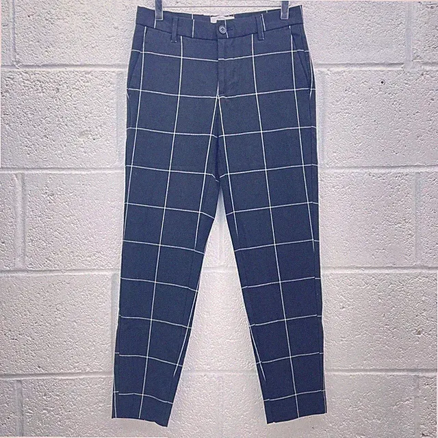 BERSHKA SCHWARZ KARIERTE HOSE GEWEBTER STRICK SCHMAL WEISS TARTAN Y2K ARBEIT UK 8