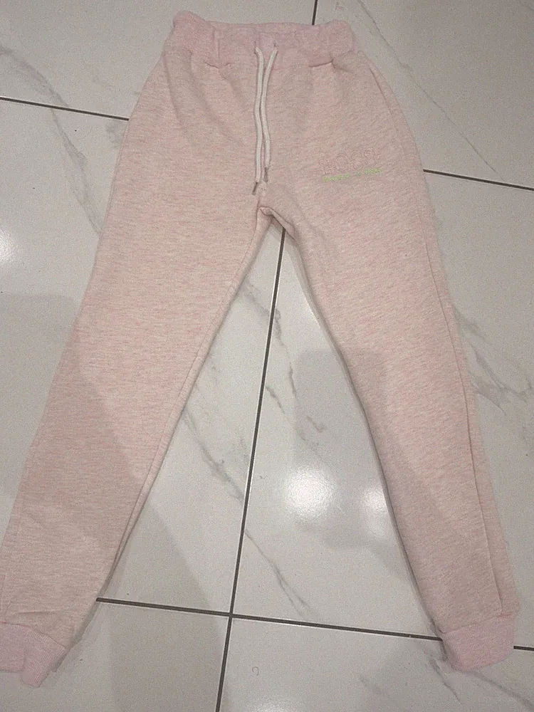 Boss Jogginghose Mädchen rosa 7-8 Jahre Kordelzug Gummibund Logo
