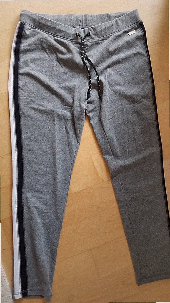 Buffalo Jogginghose Sport Hose Gr 40/42 weiß grau Streifen schlankmachend Baumw.
