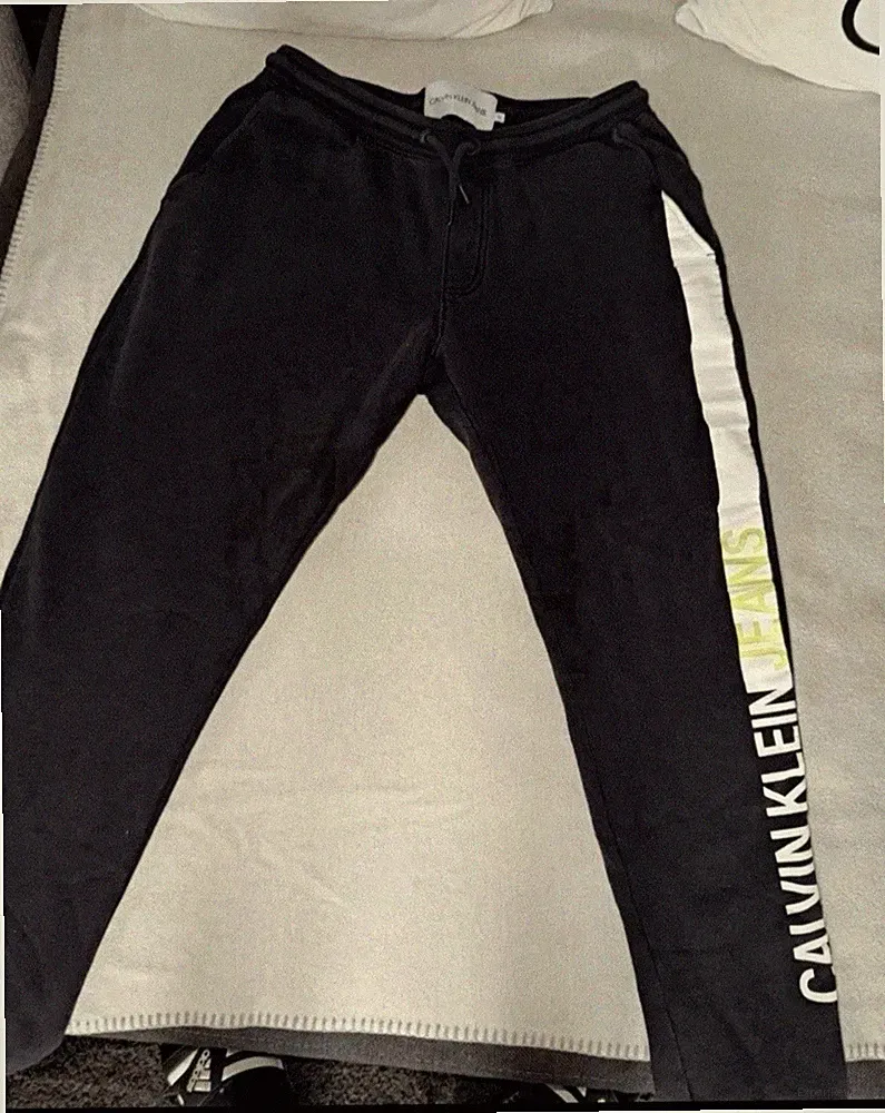Calvin Klein Jogginghose schwarz/weiß Seitenstreifen Größe M .Neupreis war 79,95