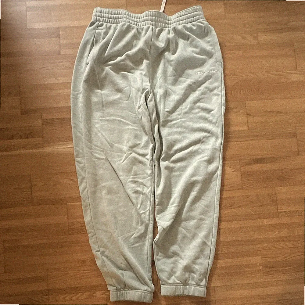 Champion Herren Jogginghose Grün XL Bio-Baumwolle, gerades Bein, Taschen