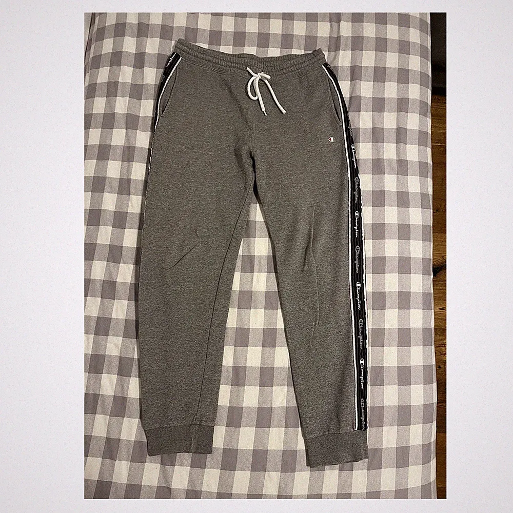 Champion Herren Jogginghose L Grau Baumwolle/Polyester elastischer Bund Taschen