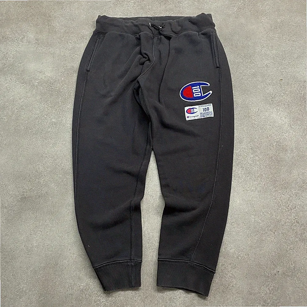 Champion Jogginghose Herren XL 100 C Logo Embroidered Sweatpants, Schwarz