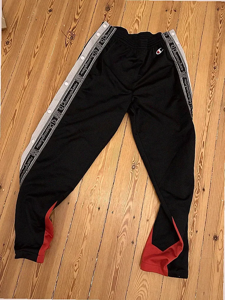 Champion Jogginghose Hose Size M Knopfhose 🏀🏀🏀 Trunk