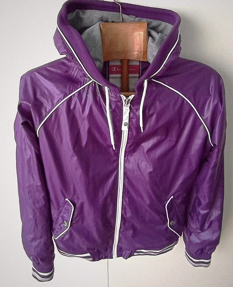 Champion Vintage lila Windbreaker Jacke Damen M wasserdicht Regenmantel Kapuze sehr guter Zustand