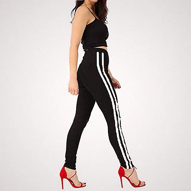 Damen Jogginghose mit Seitenstreifen - modische & bequeme Loungewear