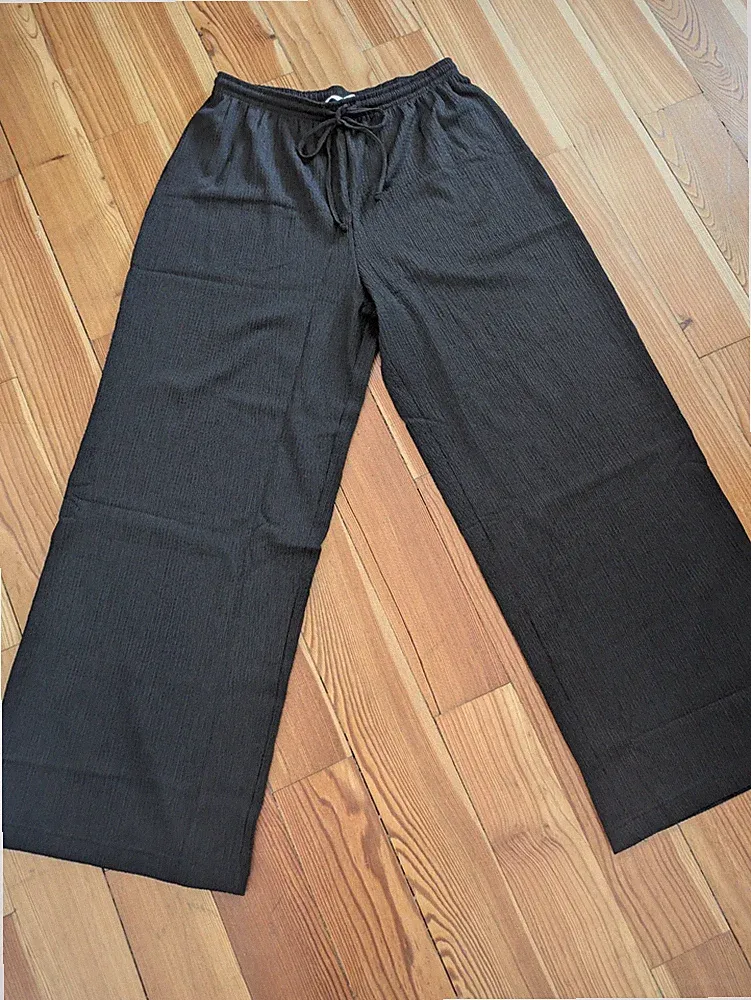 Damen Sommerhose Gr. M schwarz. Neu Mit Etikett.
