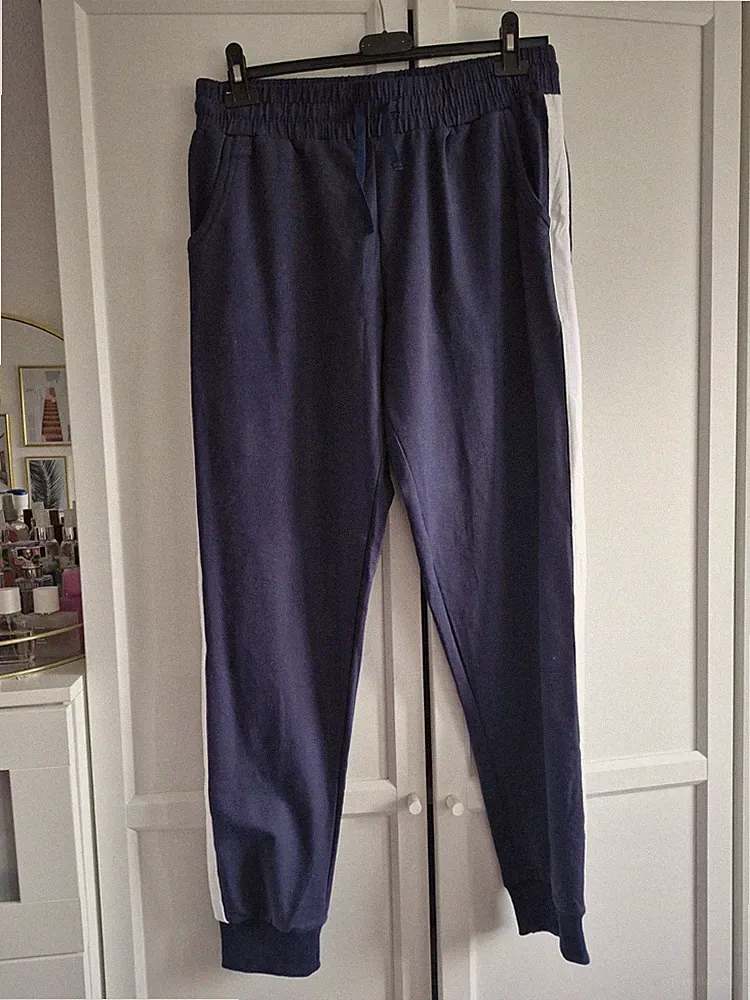 DUNKELBLAUE JOGGINGHOSE MIT WEIßEN STREIFEN GRÖßE M FREIZEIT HOSE SPORT DAMEN