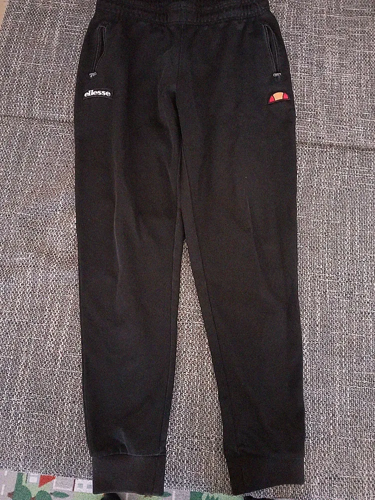 ellesse Herren Jogginghose Schwarz Gr. L mit Taschen Elastikbund Zugband
