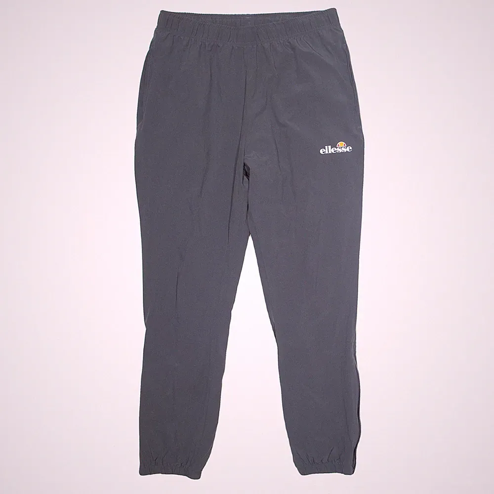 ELLESSE Meshgefütterte Herren Trainingshose Grau Verjüngt W30 L28