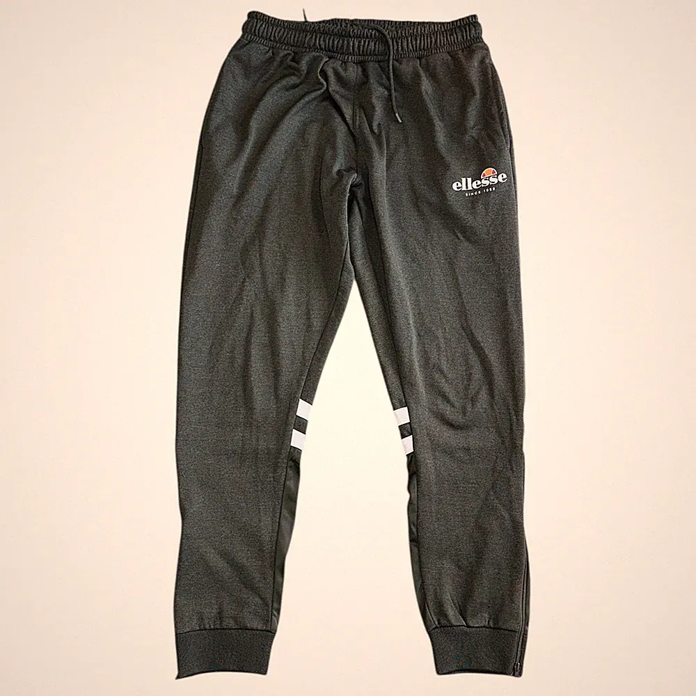 Ellesse Sweatpant Jogginghose Y2K Slim Fit Kordelzug Taschen Grün Herren Medium