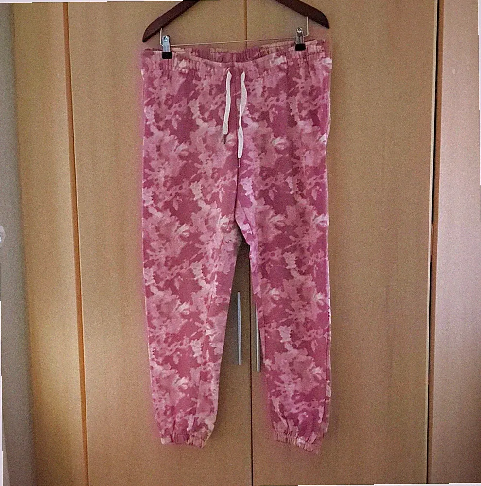 ESMARA Damen Jogginghose Gr 42 rosa/weiß Batik Kordelzug elastischer Bund
