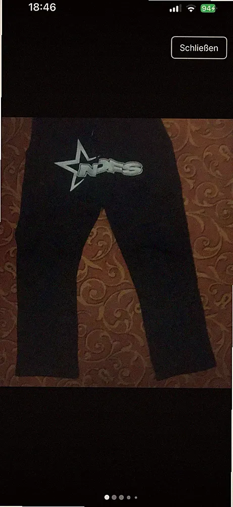 Essential jogginghose baggy in der farbe schwarz und größe M