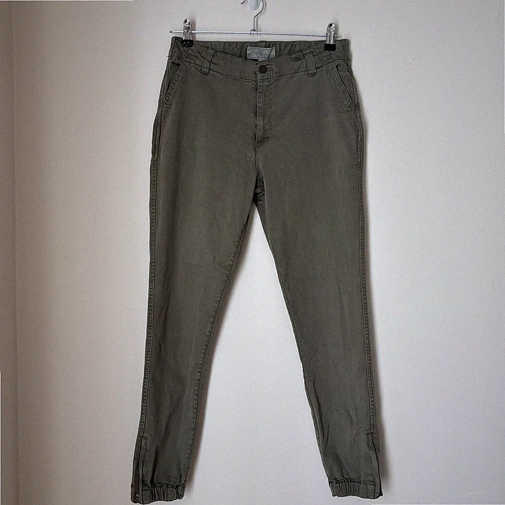 FatFace Hose Größe 12 Damen Bündchen Utility khaki olivgrün Cargo Jogginghose