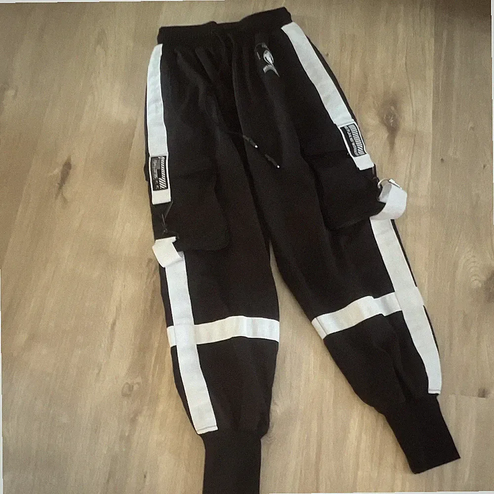 FB Sister Jogginghose Damen 2XS Schwarz/Weiß Streifen Taschen Kordelzug