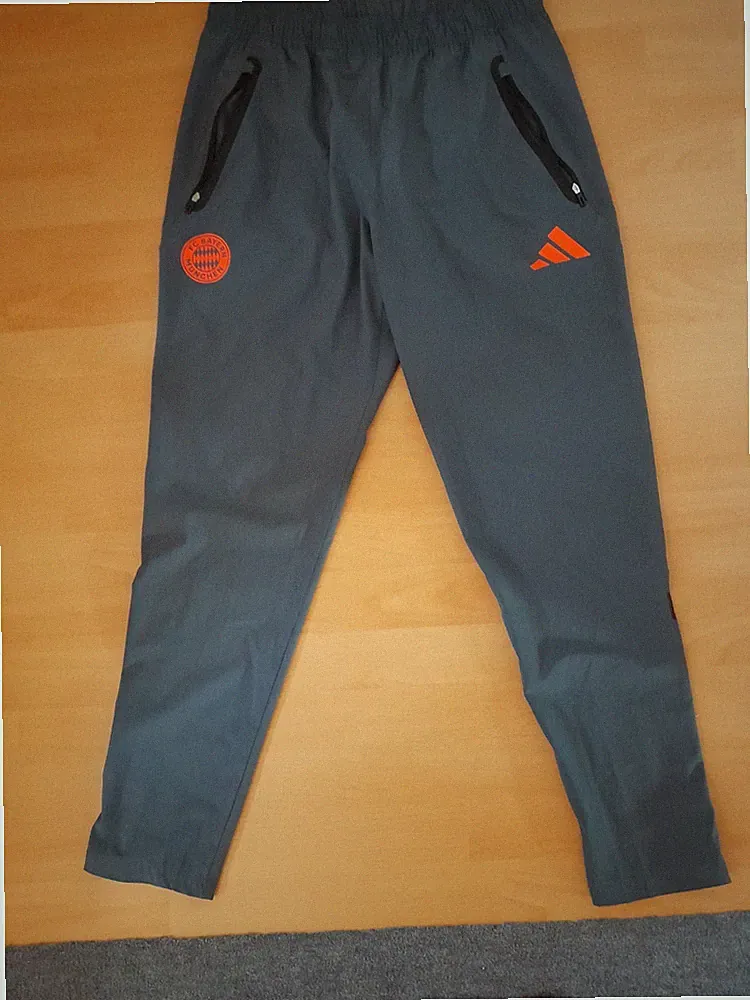 FC Bayern München Adidas Teamline Jogginghose Gr.L