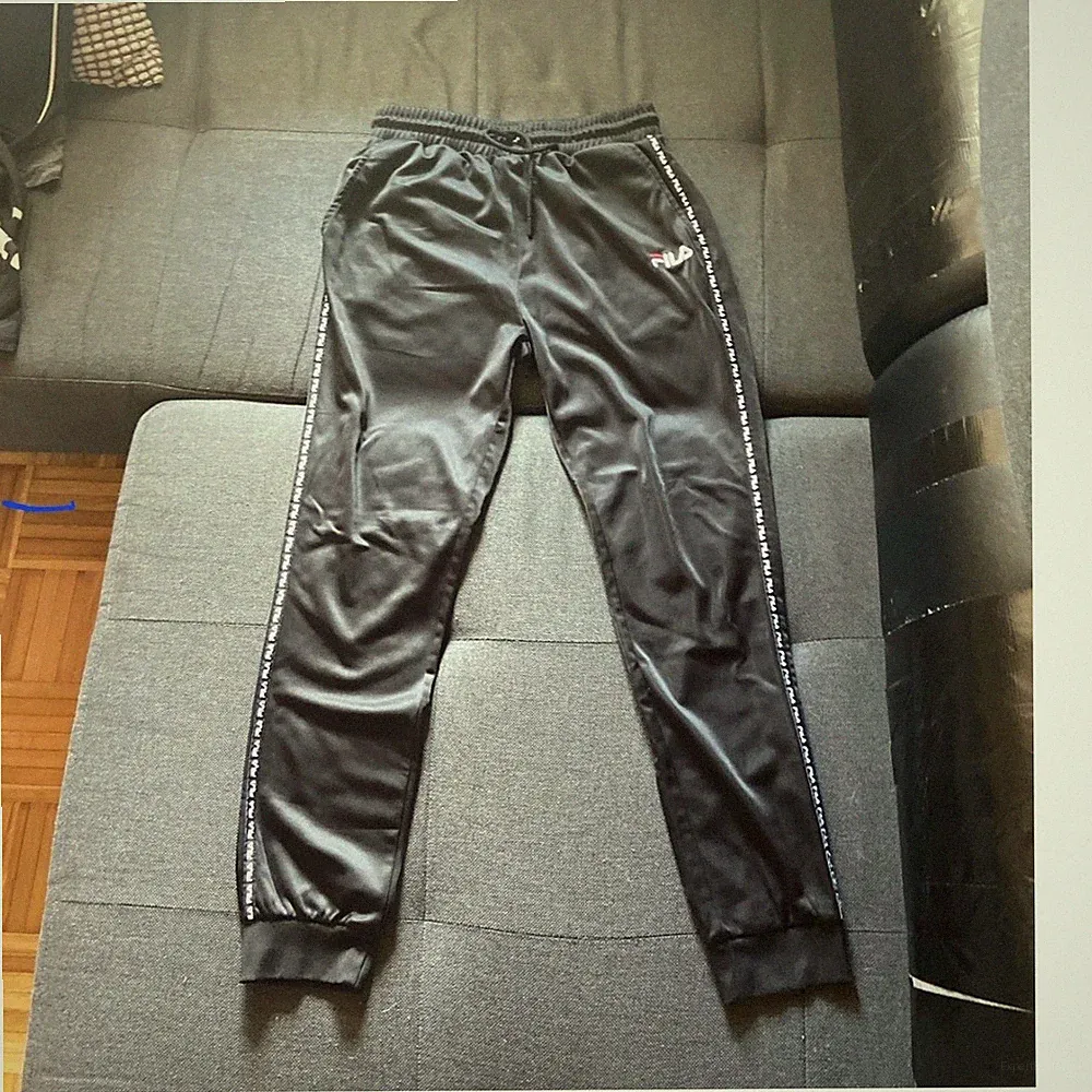 FILA Herren Jogginghose Schwarz Gr. 48 Polyester elastischer Bund Zugband
