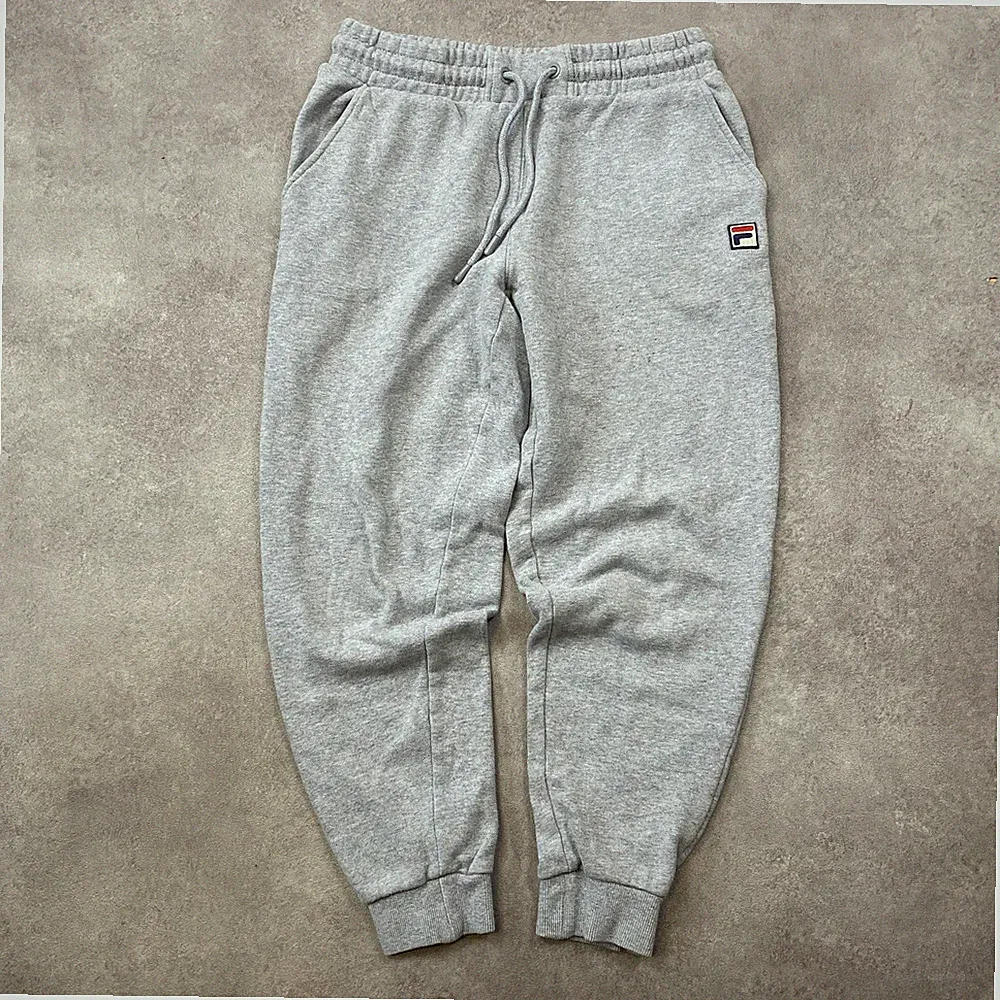 Fila Jogginghose Herren Small Loose Fit Sport Trainingshose, Grau