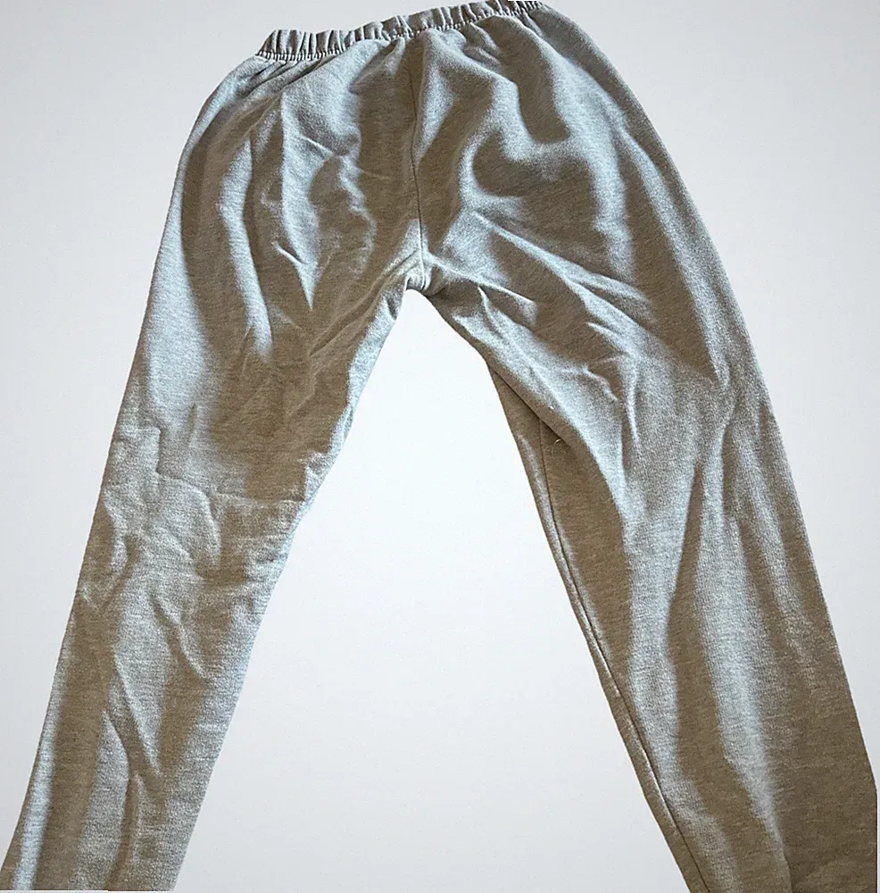 Hellgraue Jogging Hose mit Taschen vorne, Pull&Bear Größe S