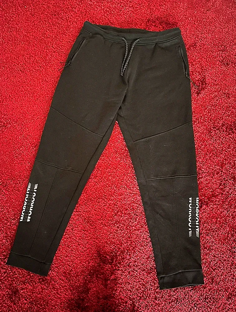 Herren Jogginghose Schwarz Gr. L mit Reißverschlusstaschen, Workout