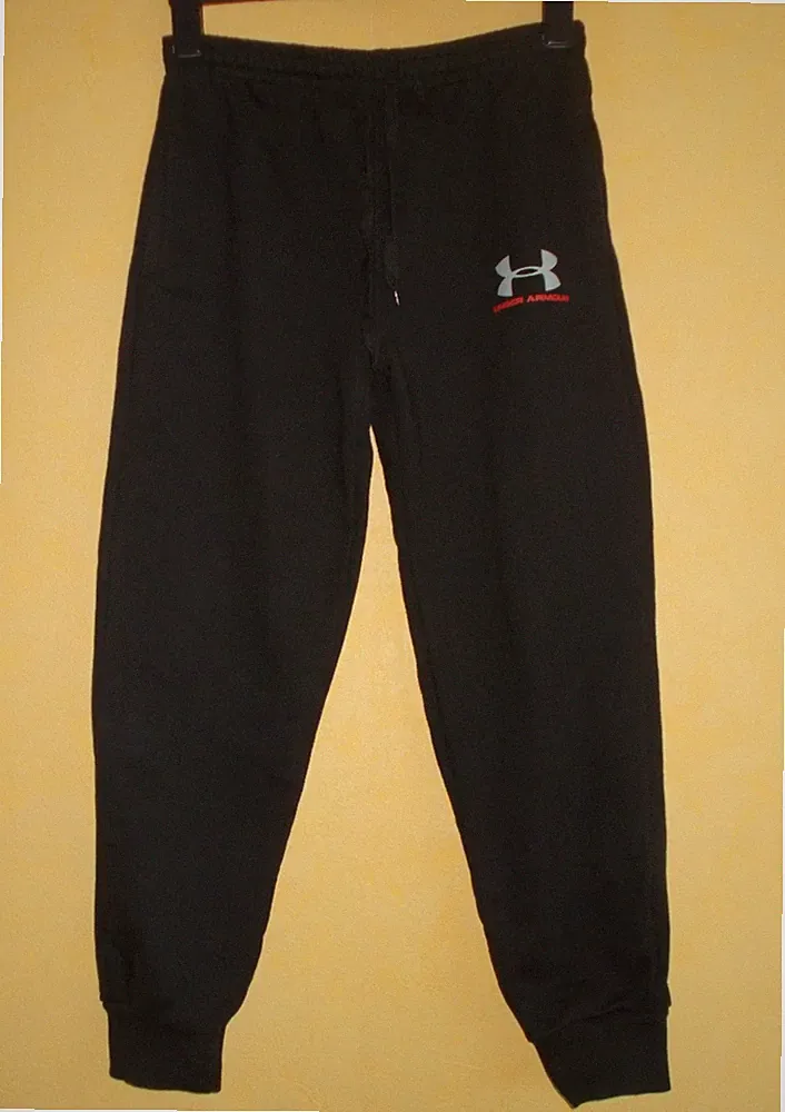 Herren Jungen Jogging Hose Gr. M Schwarz Dicker Sweatstoff innen angeraut